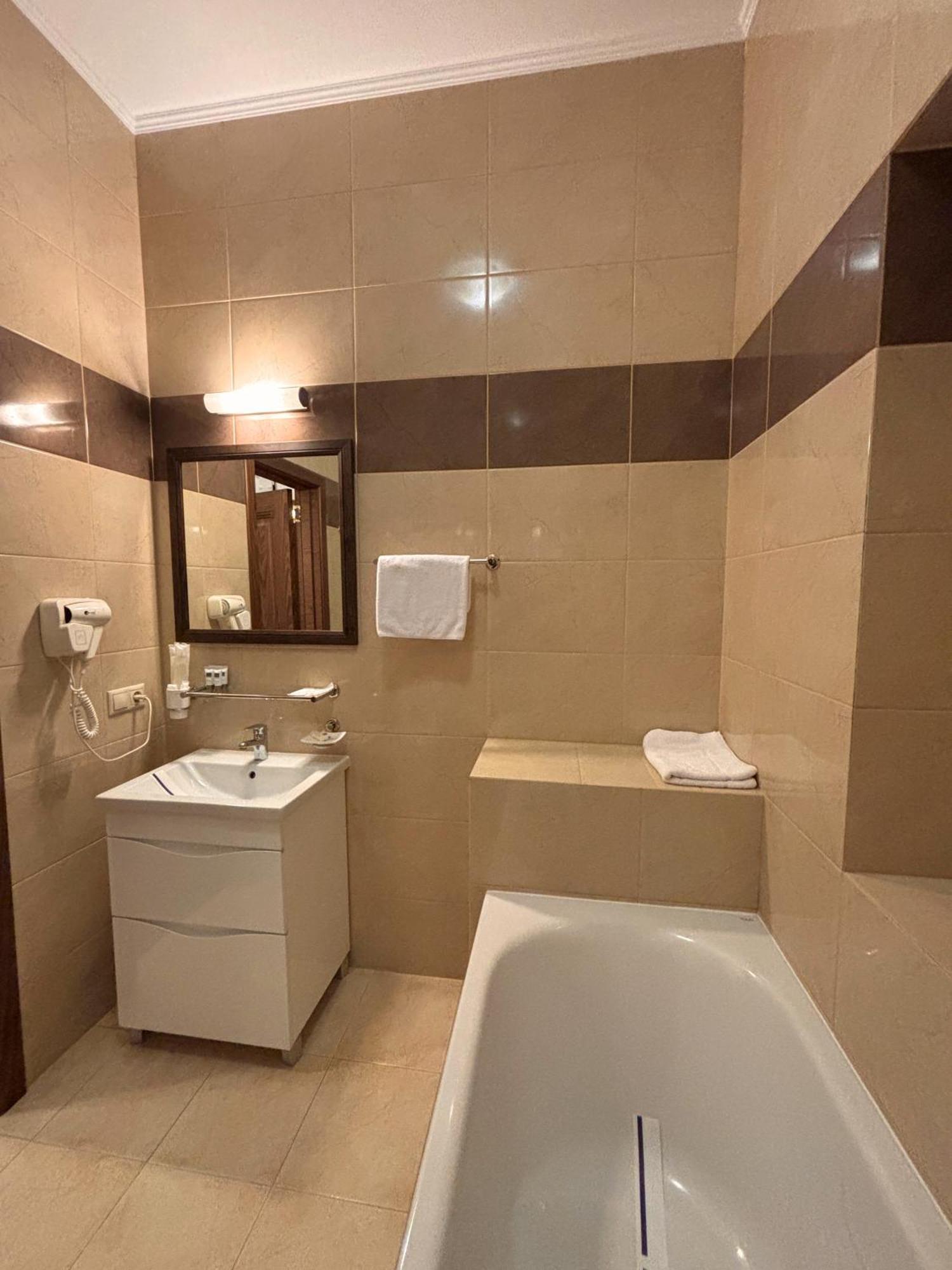 Odeska Astoria Hotel Odessa Værelse billede